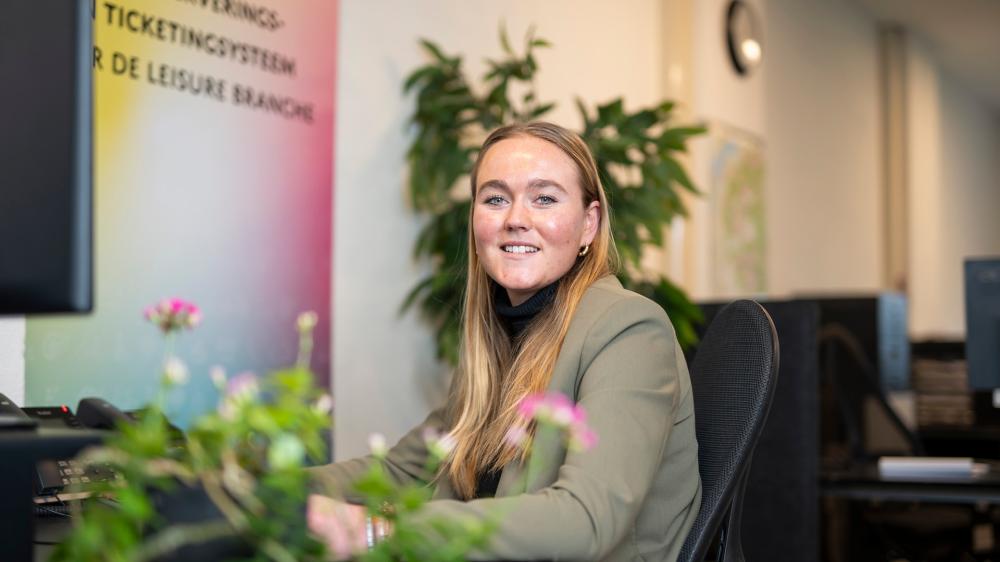 Intern Junior Account Manager starting September 2026